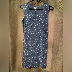 Sleeveless short dress. Very stretchy